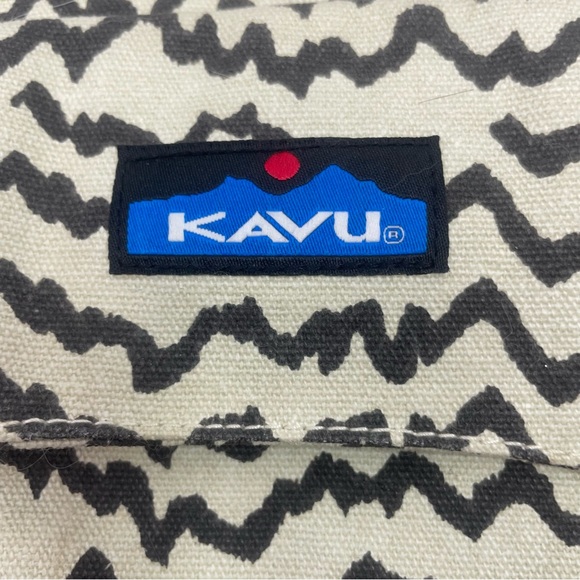Kavu Canvas Brown & Cream Crossbody - Picture 6 of 13